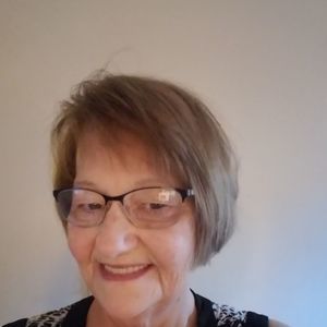 Meet your Posher, Becky